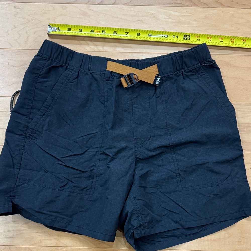 REI Black Belted Trail Shorts - Men’s Small